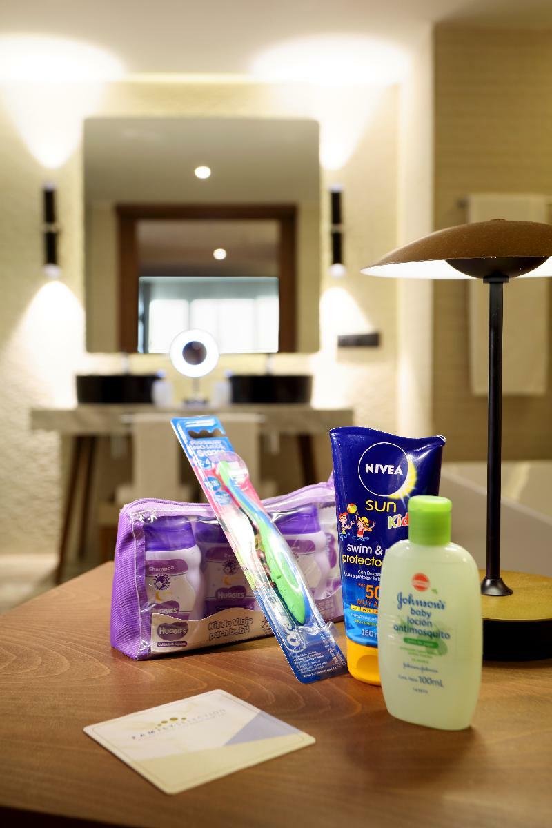 Family Selection At Grand Palladium Costa Mujeres Resort & Spa Cancun Ngoại thất bức ảnh